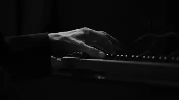 Задник до фільму "Ryuichi Sakamoto | Opus" #198044